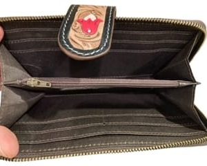 Alternative view of Flower petal wallet