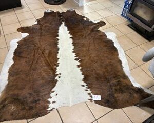 Xl cowhide 17 (8ft x 7ft2")